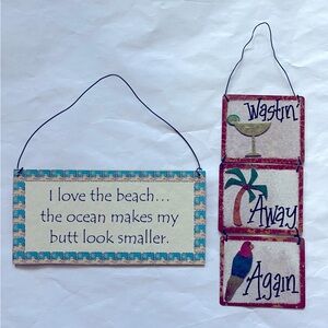 Pair of metal beach saying decor